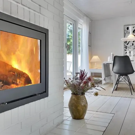 בית נופש Enrathi - 600m From The Sea By Interhome *