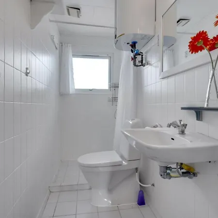 בית נופש Enrathi - 600m From The Sea By Interhome *